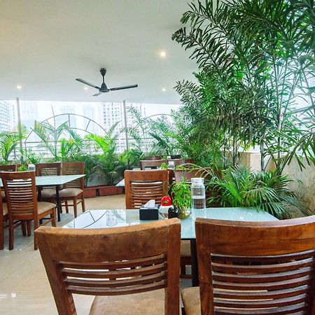 Hotel Skylink Hospitality Mahalaxmi Мумбай Екстериор снимка