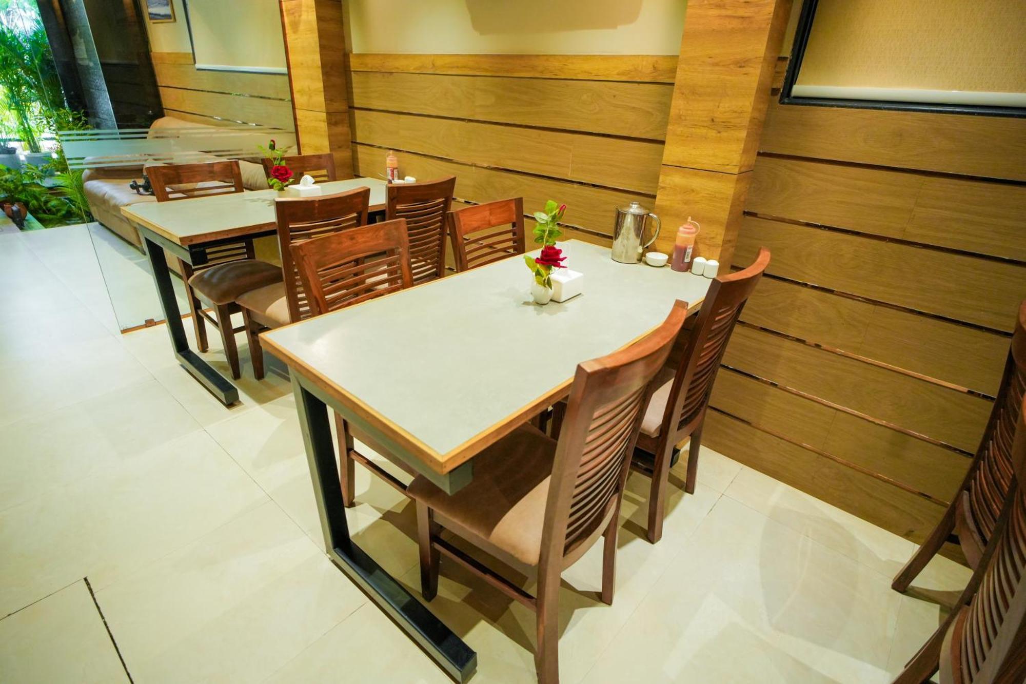 Hotel Skylink Hospitality Mahalaxmi Мумбай Екстериор снимка