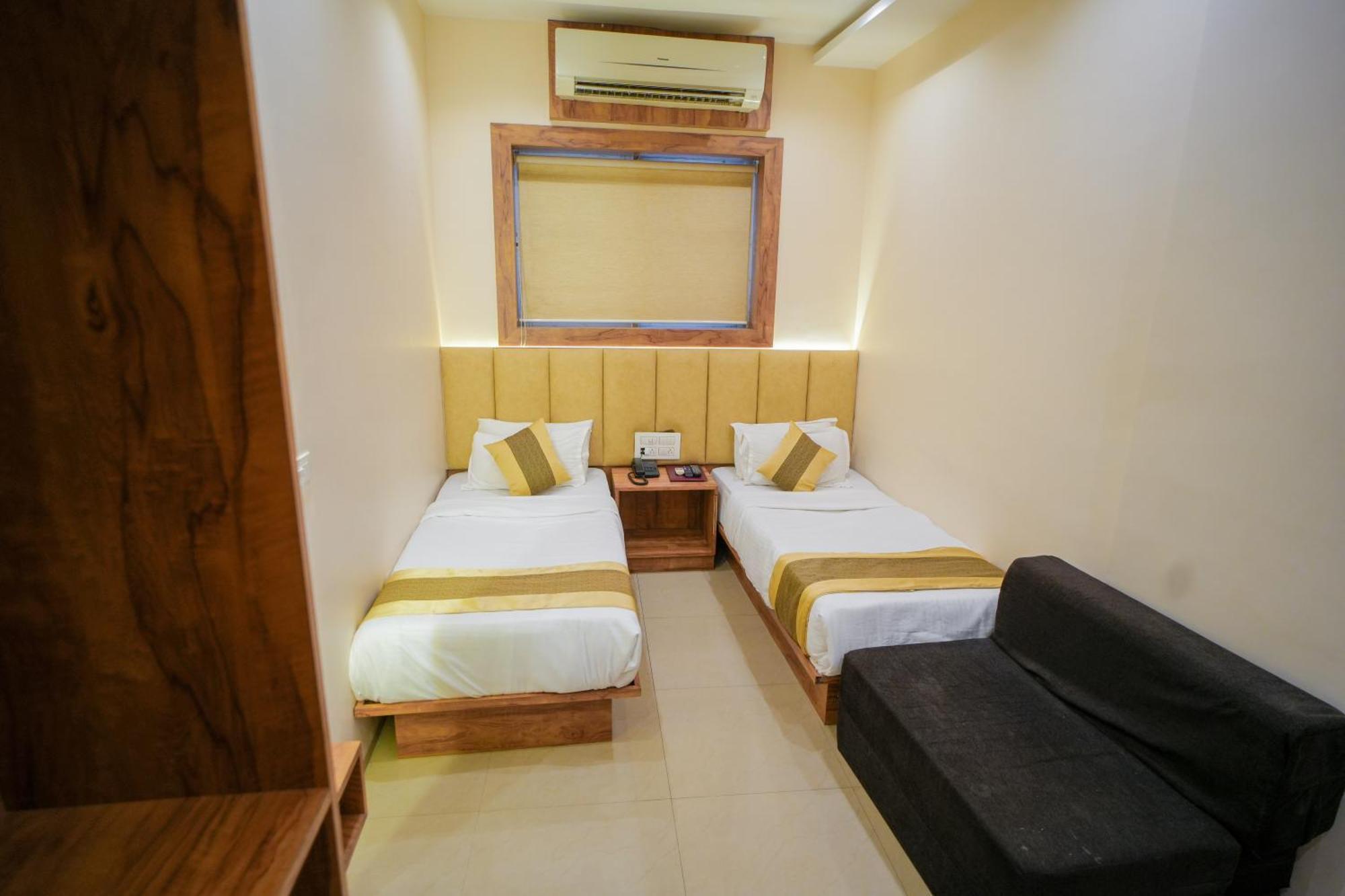 Hotel Skylink Hospitality Mahalaxmi Мумбай Екстериор снимка