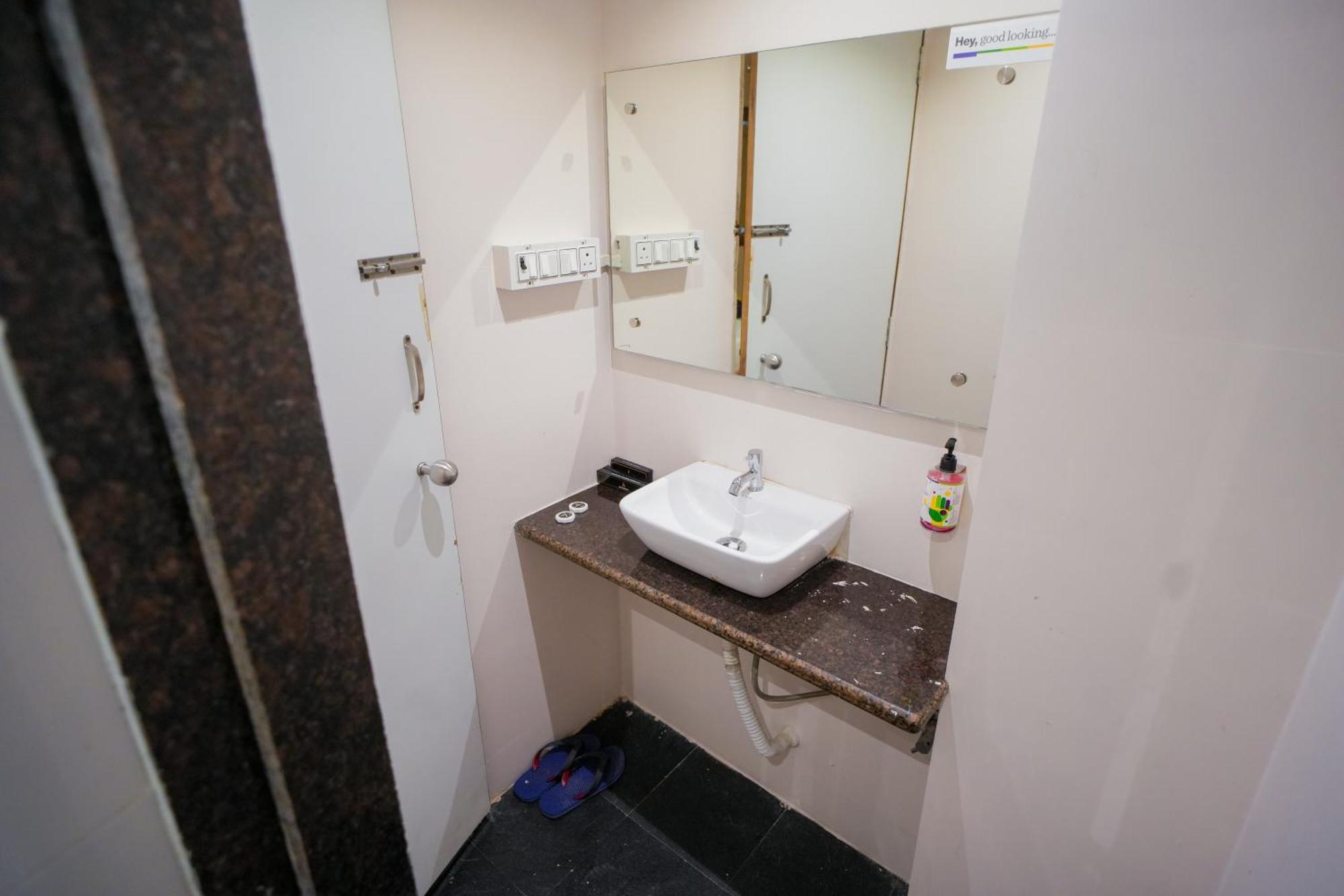 Hotel Skylink Hospitality Mahalaxmi Мумбай Екстериор снимка