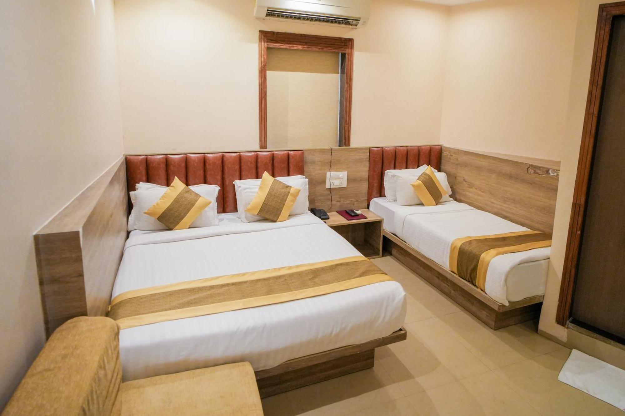 Hotel Skylink Hospitality Mahalaxmi Мумбай Екстериор снимка