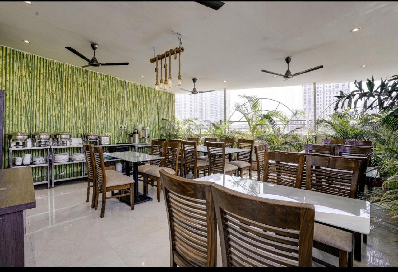 Hotel Skylink Hospitality Mahalaxmi Мумбай Екстериор снимка
